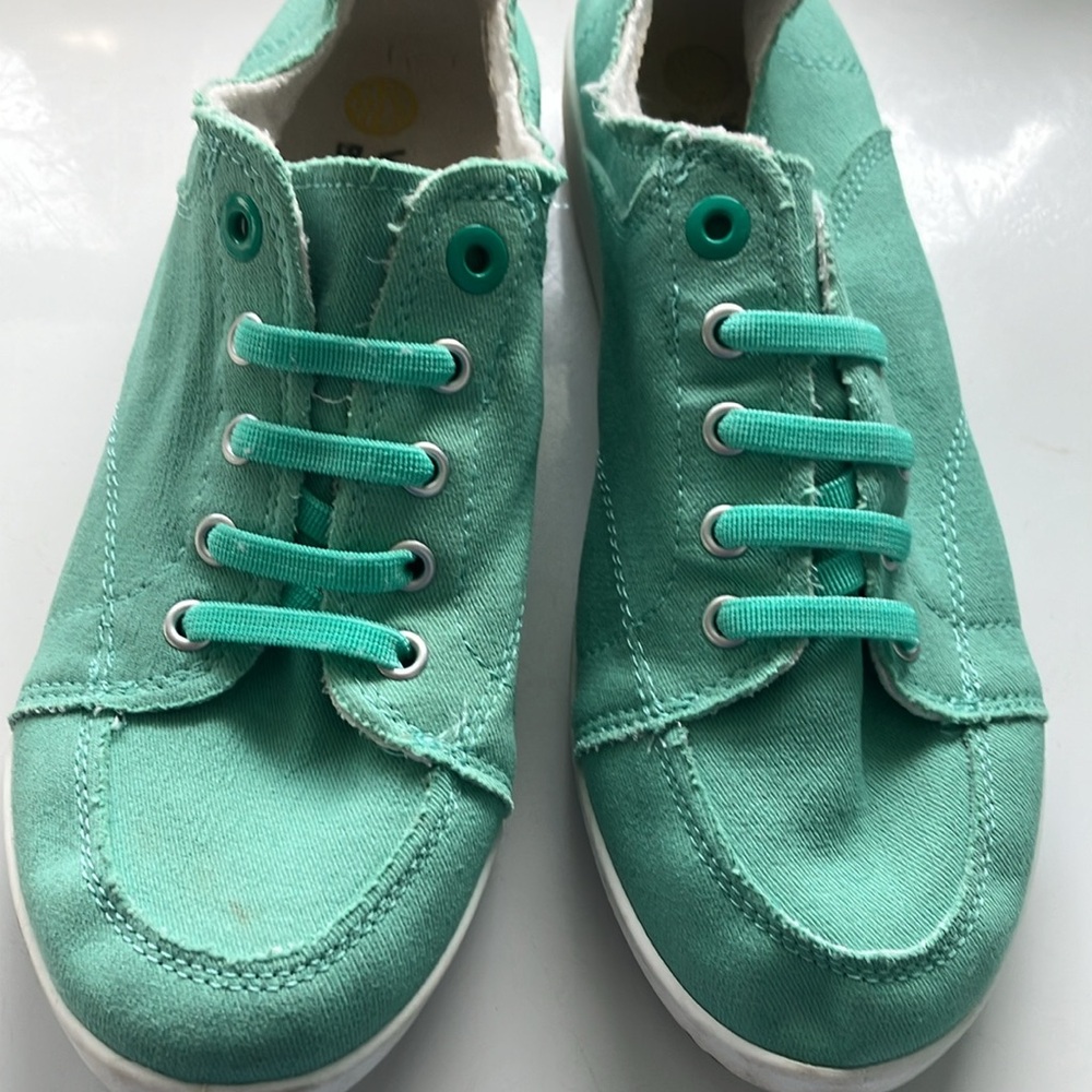 Vionic beach mint Green Canvas pismo Sneakers women’s size 10 - Picture 2 of 9